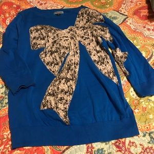 Bow sweater